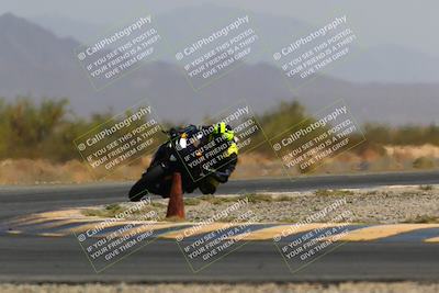 media/Apr-10-2022-SoCal Trackdays (Sun) [[f104b12566]]/Turn 15 (145pm)/